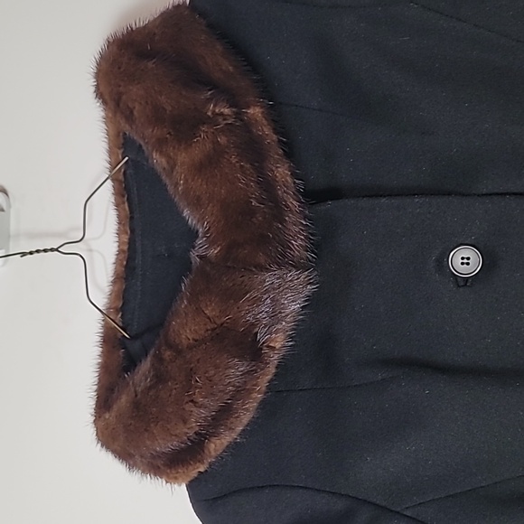 Vintage~ Lady Gambrell Black Wool Coat w/Mink Fur Collar ~Old Money Core - Picture 1 of 11